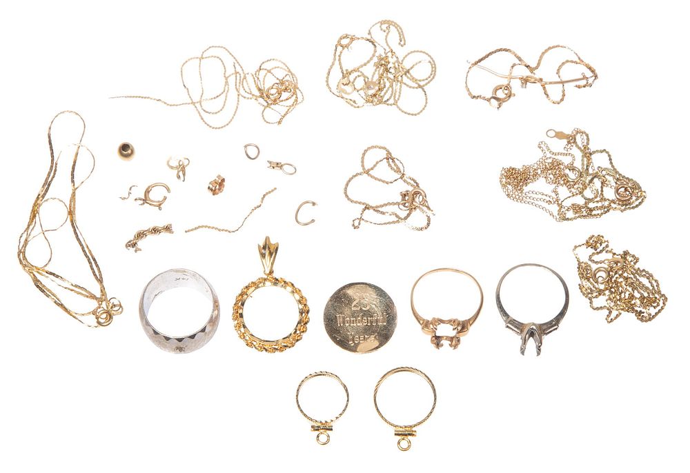 Lot 169: 14k Yellow Gold Scrap Jewelry Assortment