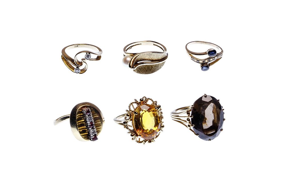 Lot 172: 14k Yellow Gold and Gemstone Ring Assortment