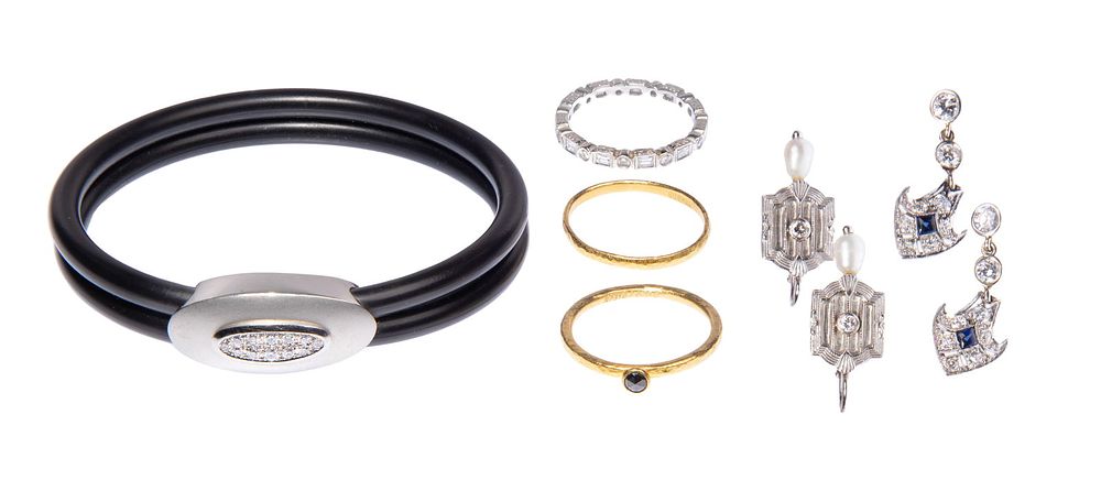 Lot 185: Platinum and 22k Yellow Gold Jewelry Assortment