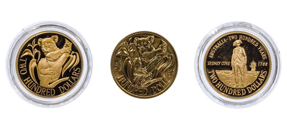 Lot 221: Australia: $200 Gold Coin Assortment