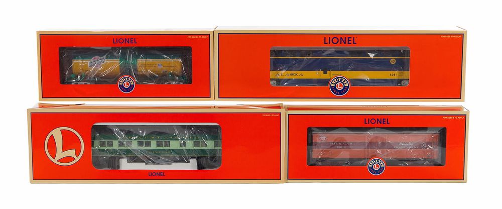 Lot 271: Lionel Model Train O Scale Assortment