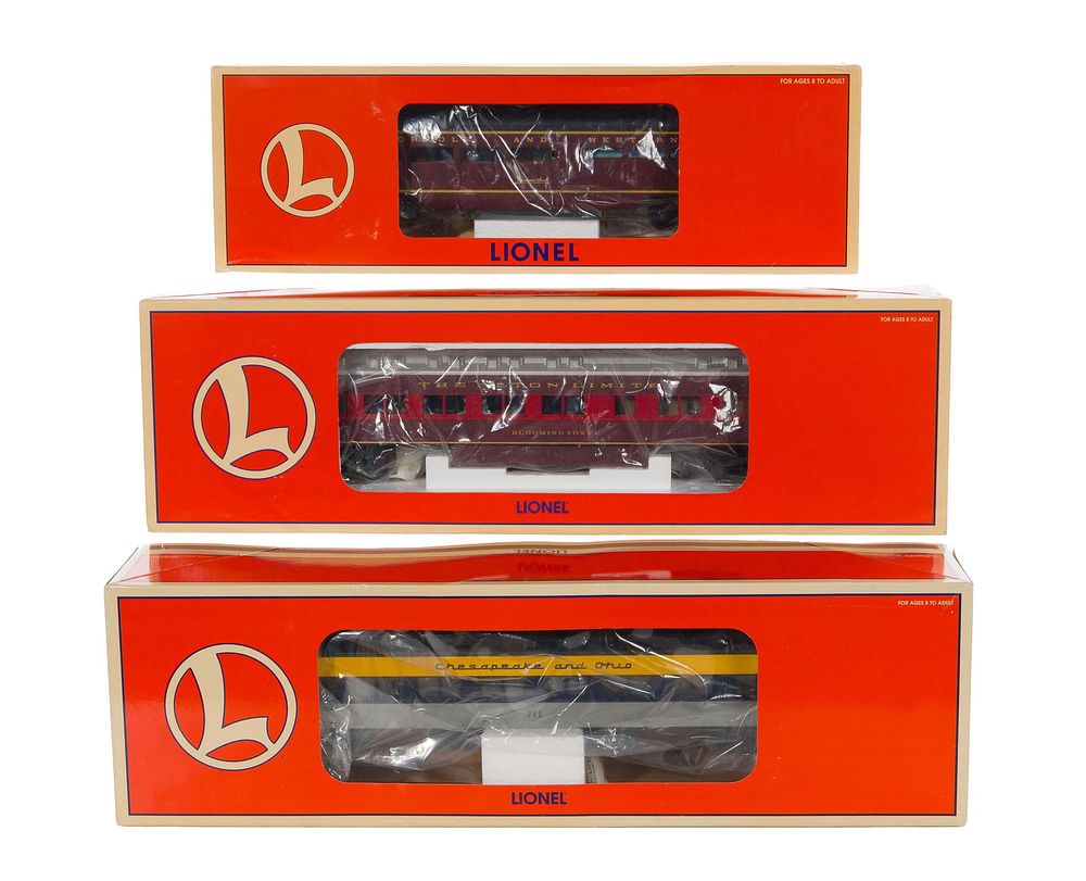 Lot 299: Lionel Model Train O Scale Car Assortment