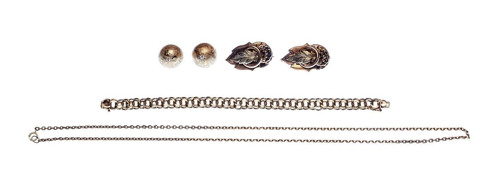 Lot 159: 14k Yellow Gold Jewelry Assortment