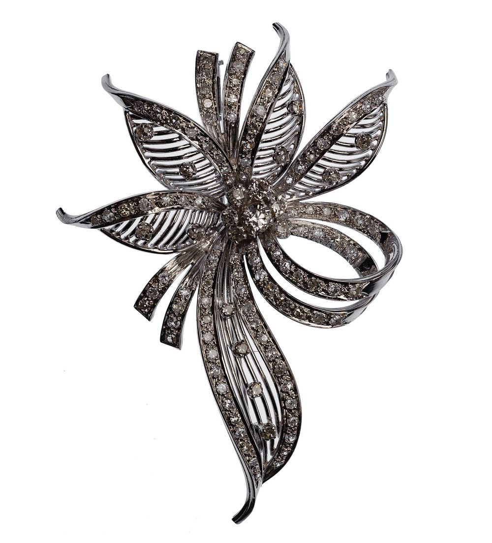 Lot 183: Platinum, White Gold and Diamond Brooch