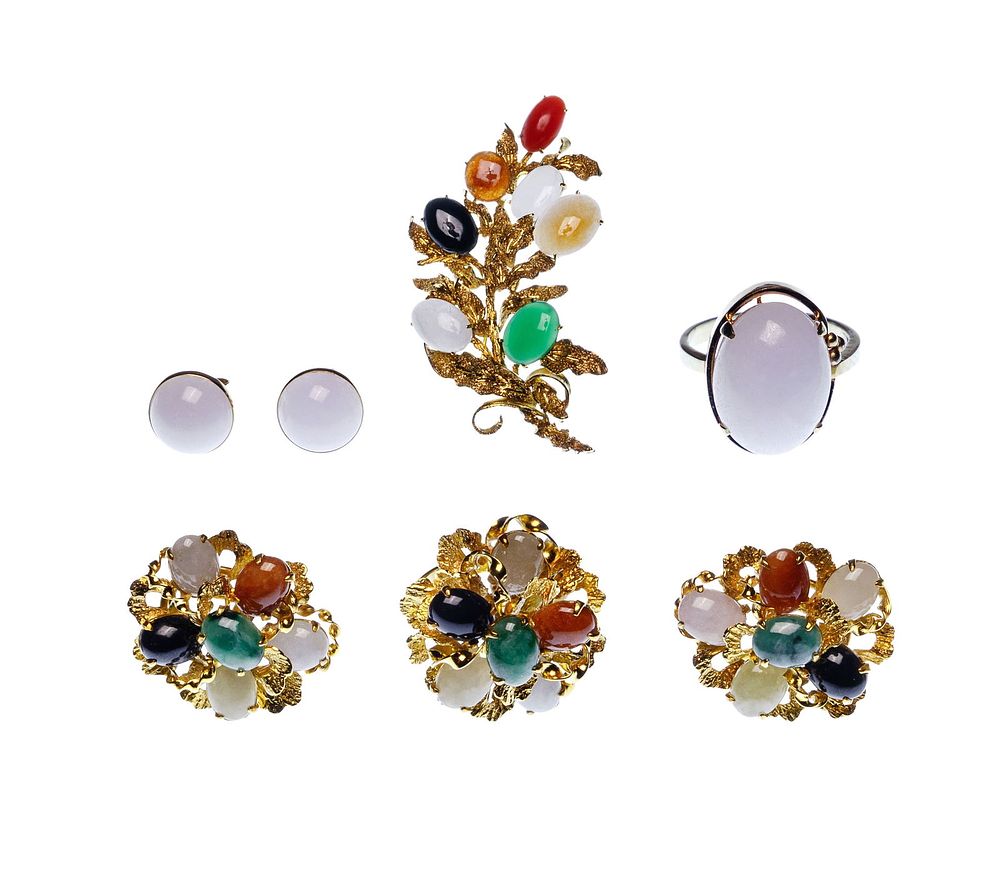 Lot 200: 14k and 10k Yellow Gold and Gemstone Jewelry Assortment