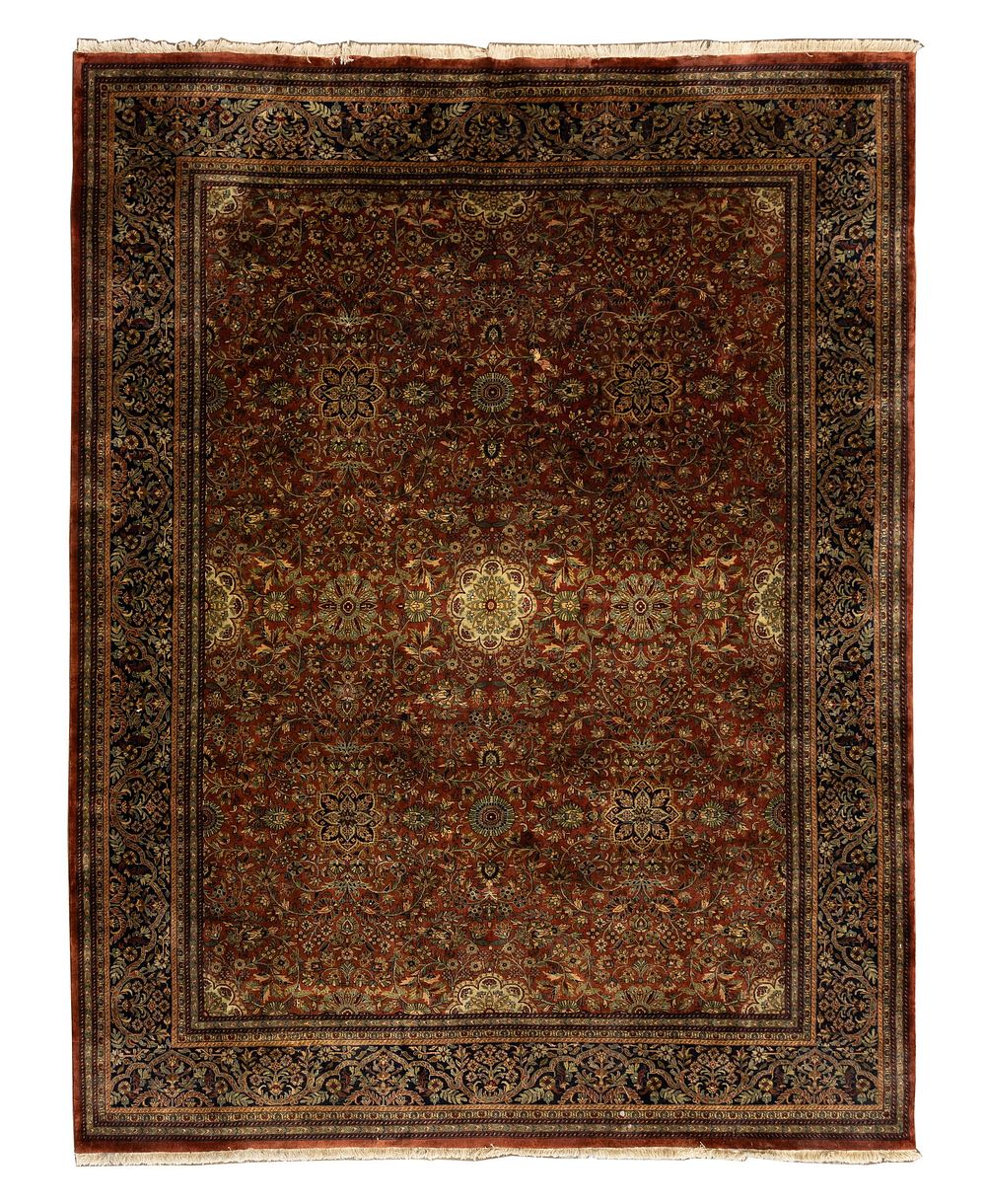 Lot 349: Indo-Persian Sarouk Hand-Knotted Wool Rug