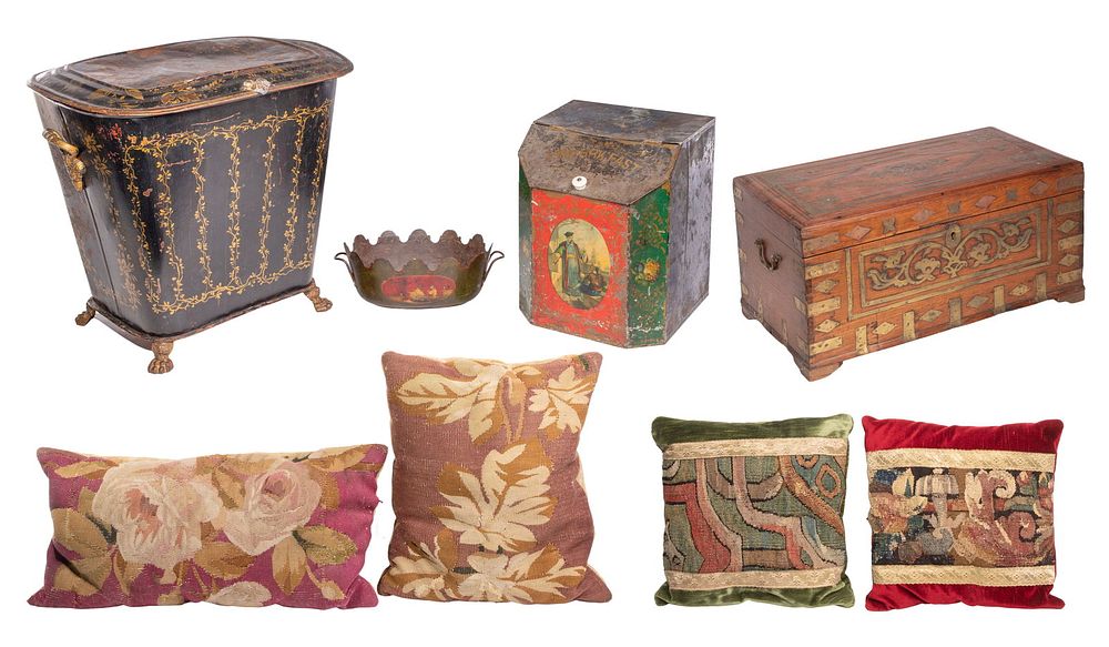 Lot 309: Decorative Object Assortment