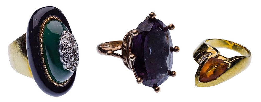 Lot 153: 18k and 10k Yellow Gold, Onyx and Diamond Ring