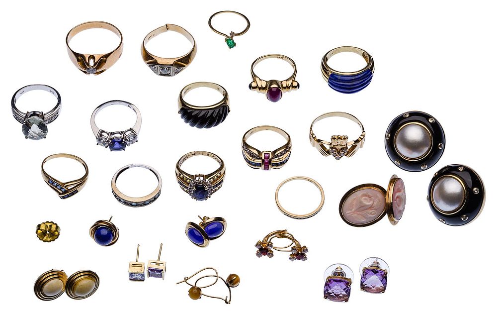 Lot 179: 14k Yellow Gold Jewelry Assortment