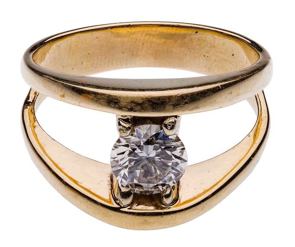 Lot 183: 14k Yellow Gold and Diamond Ring