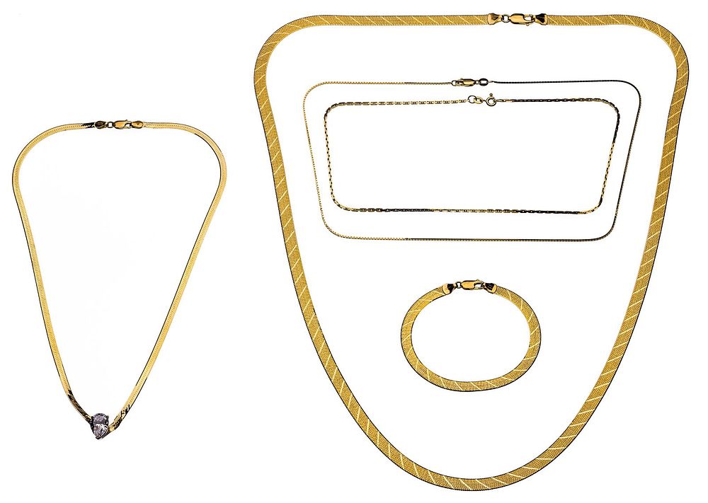 Lot 200: 14k Yellow Gold Jewelry Assortment