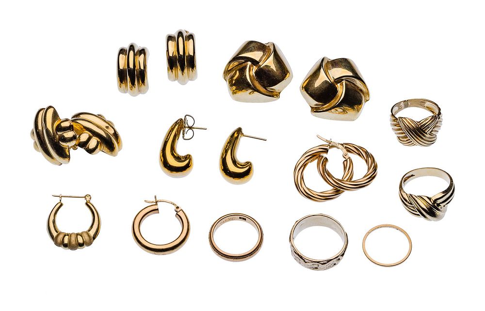 Lot 201: 14k Yellow Gold Jewelry Assortment