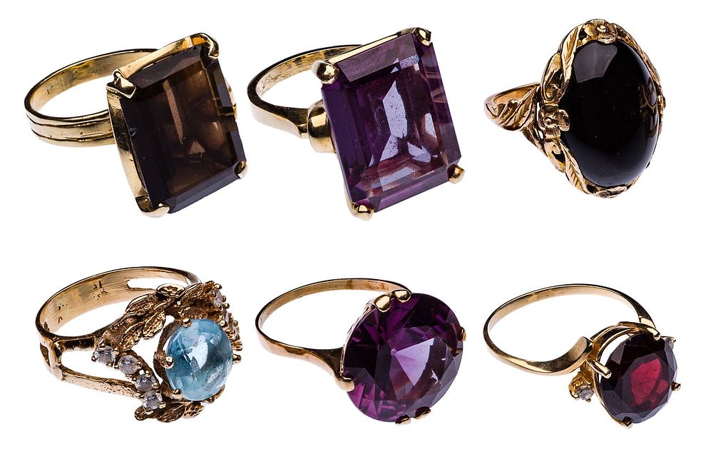 Lot 205: 14k Gold Jewelry Assortment