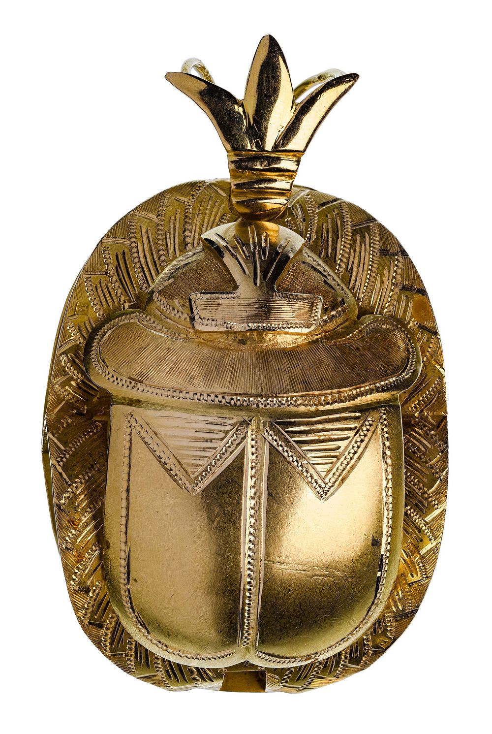 Lot 231: 18k Yellow Gold Scarab Pendant