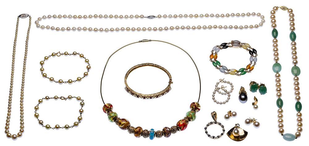 Lot 236: 14k Gold Jewelry Assortment