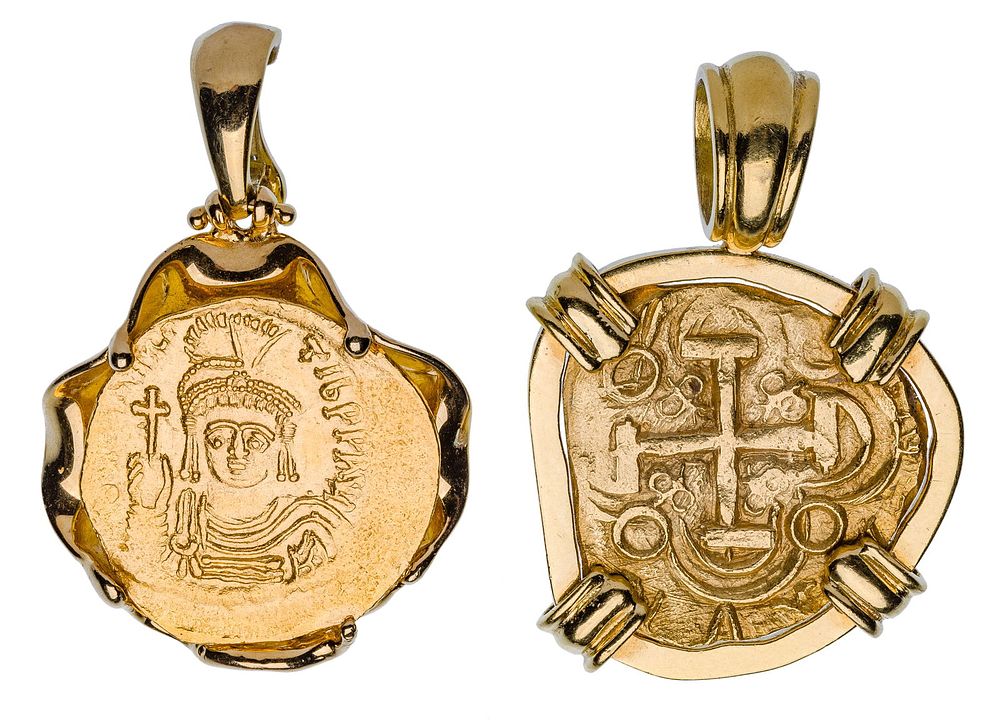 Lot 249: Mixed Gold Coin Pendants