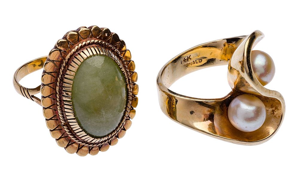 Lot 252: 14k Yellow Gold Rings
