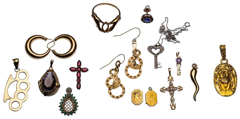 Lot 282: 21k, 14k and 10k Gold Jewelry Assortment