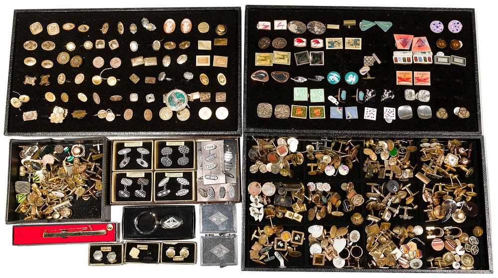 Lot 322: Costume Cufflink Assortment