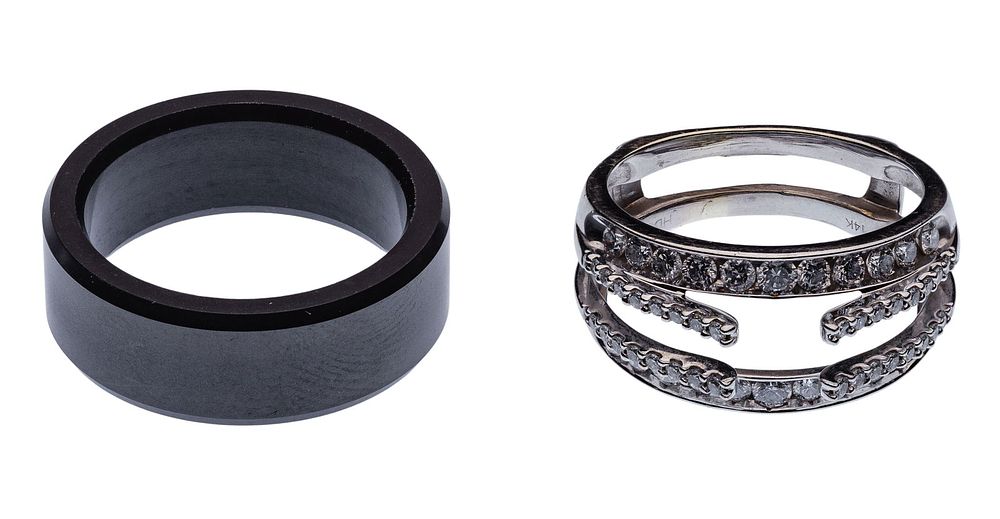 Lot 323: 14k White Gold and Diamond Ring Setting