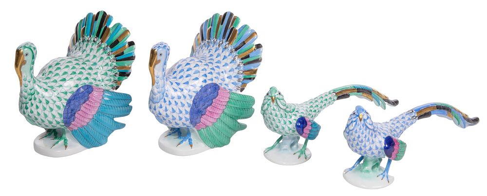 Lot 402: Herend 'Fishnet' Porcelain Bird Figurine Assortment