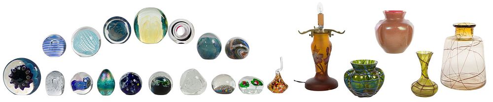 Lot 424: Art Glass Assortment