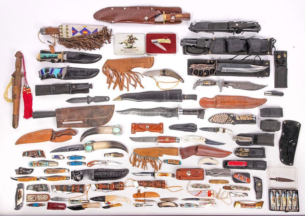 Lot 476: Knife Assortment