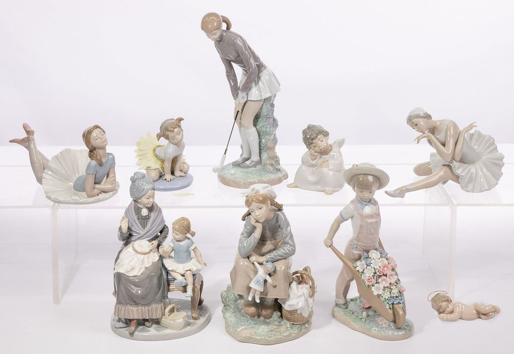 Lot 261: Lladro Porcelain Figurine Assortment