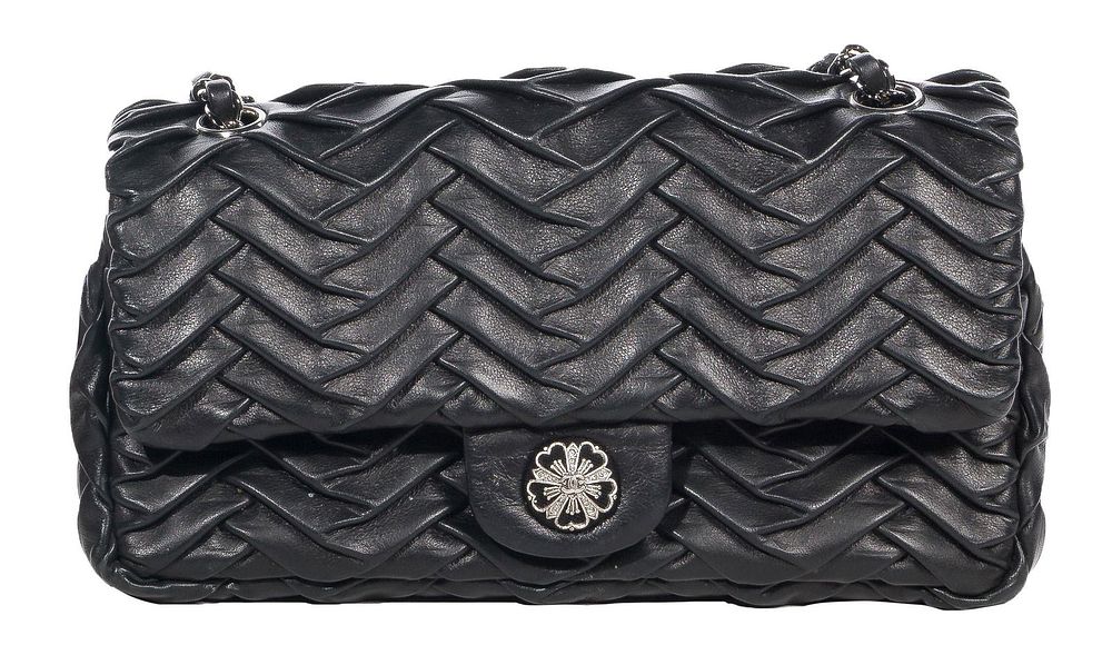 Lot 290: Chanel Classic Flap Lambskin Shoulder Bag