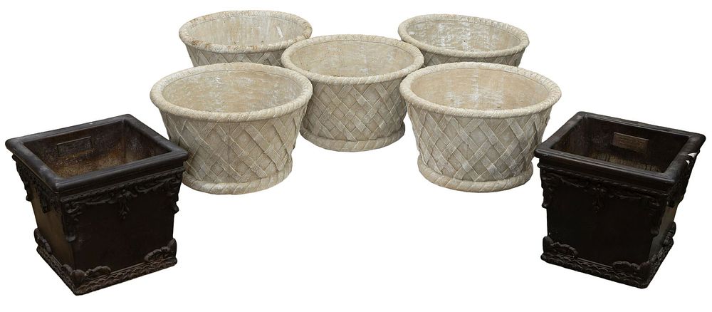 Lot 318: Concrete Planter Assortment