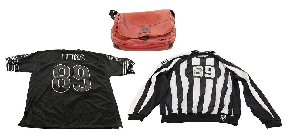Lot 472: Mike Ditka Football Jersey