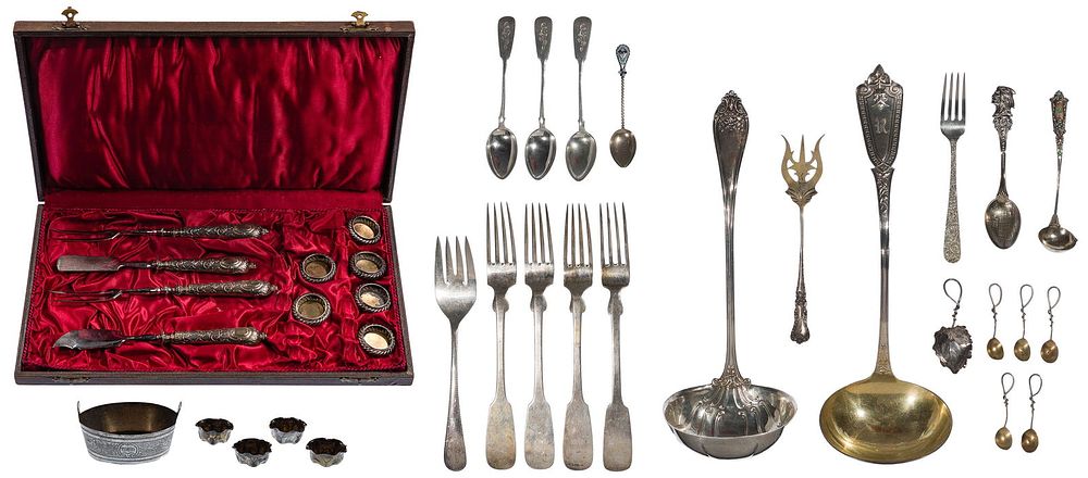 Lot 314: Sterling Silver and Russian Silver (875) Object Assortment
