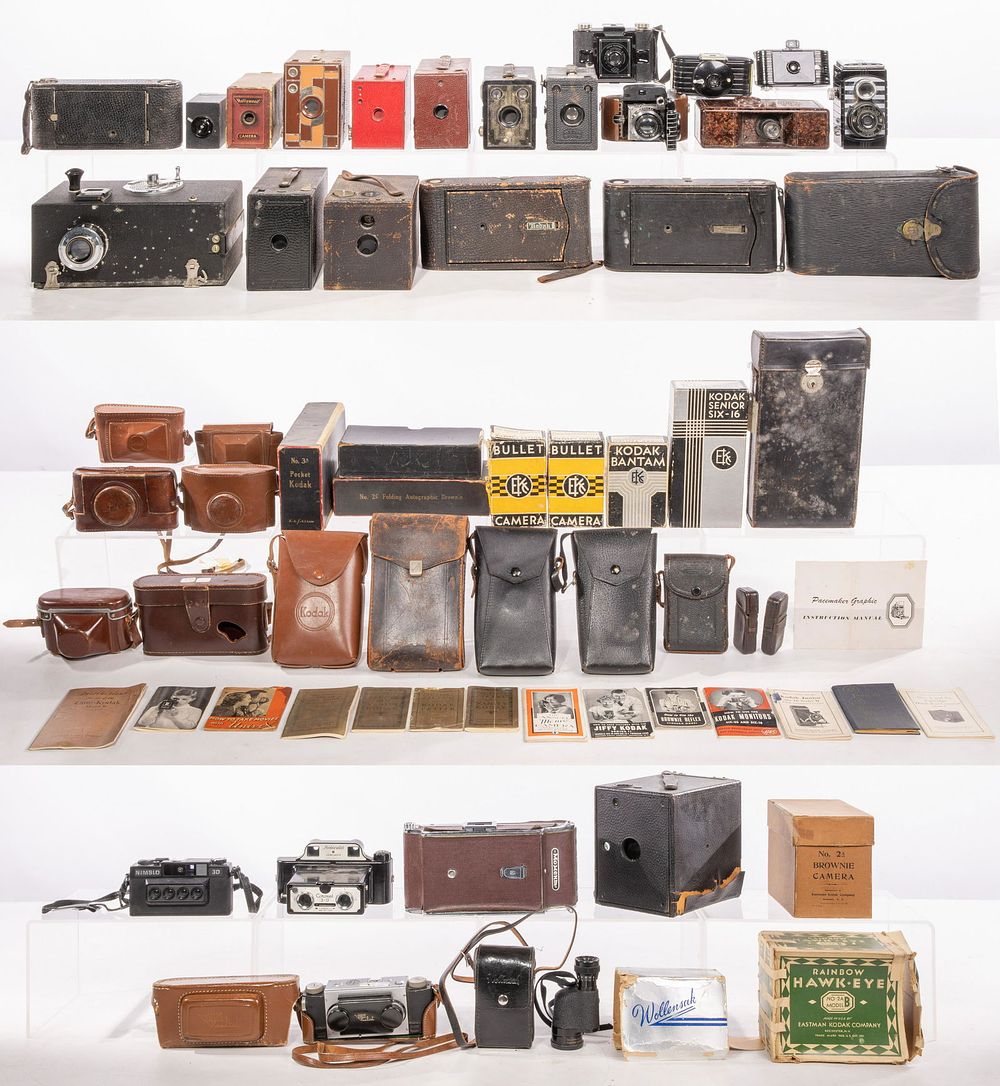 Lot 329: Camera Assortment