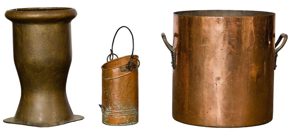 Lot 372: Copper Pot Assortment