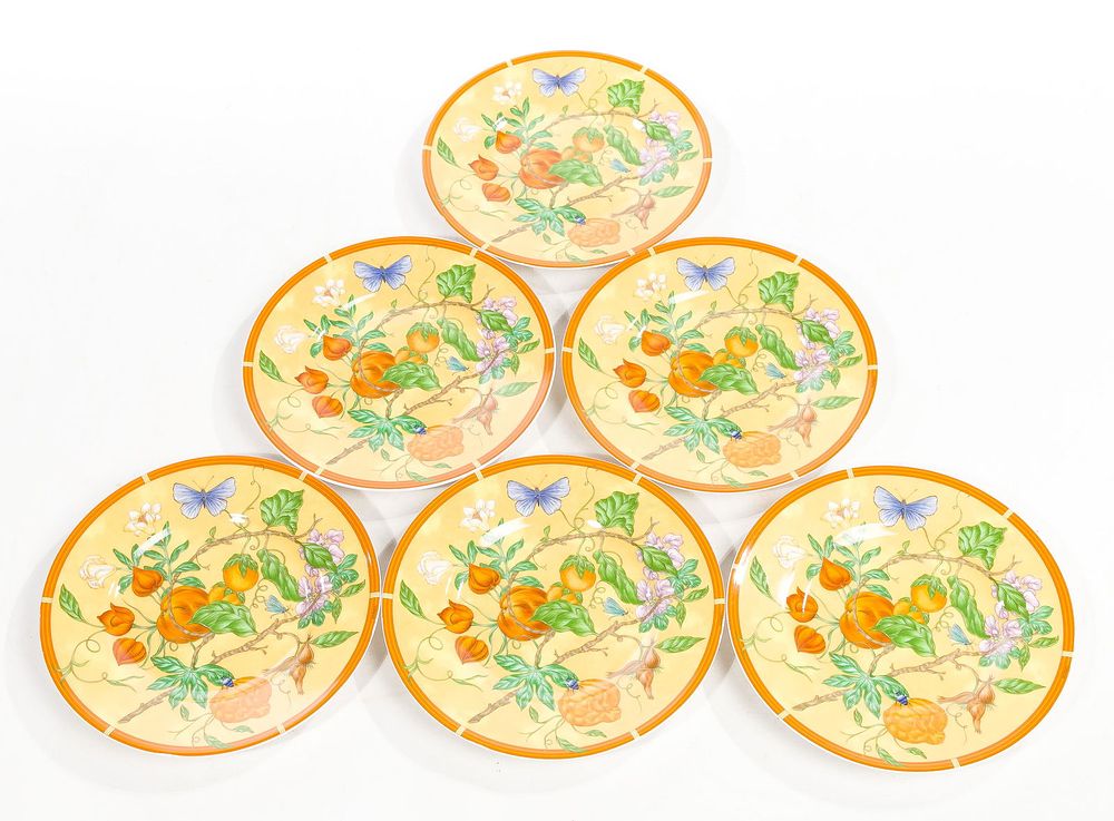 Lot 476: Hermes 'La Siesta' Porcelain Plate Collection
