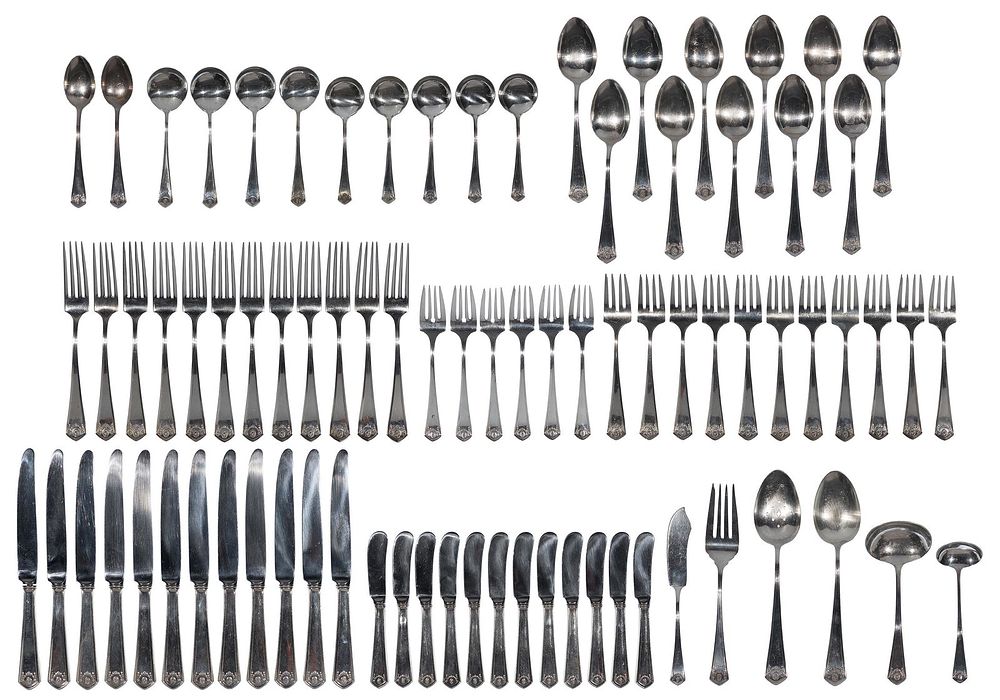 Lot 158: Frank M. Smith Silver Co. 'Georgian Garland' Flatware Service