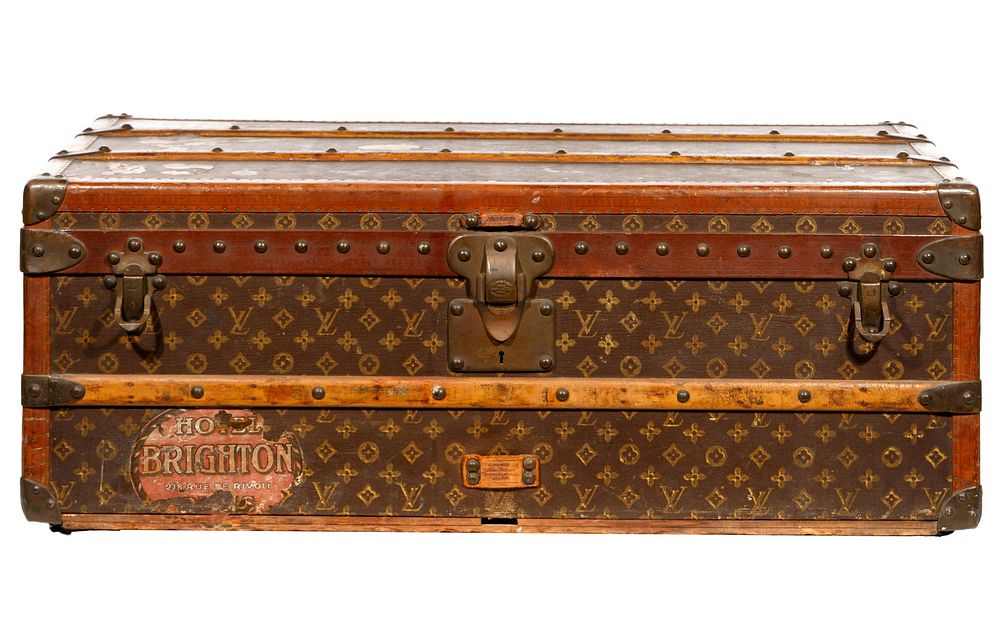 Lot 189: Louis Vuitton 'Cabin Malle' Trunk