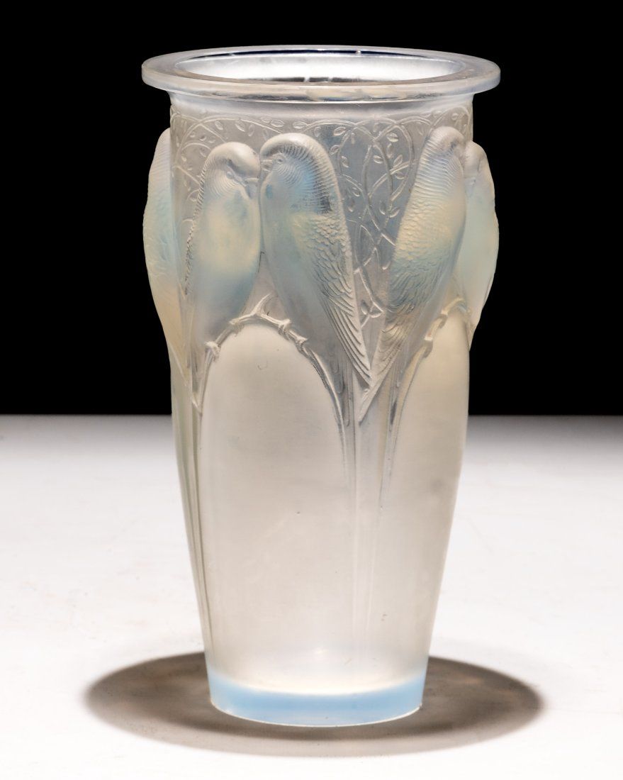 Lot 266: R. Lalique 'Ceylan' Vase