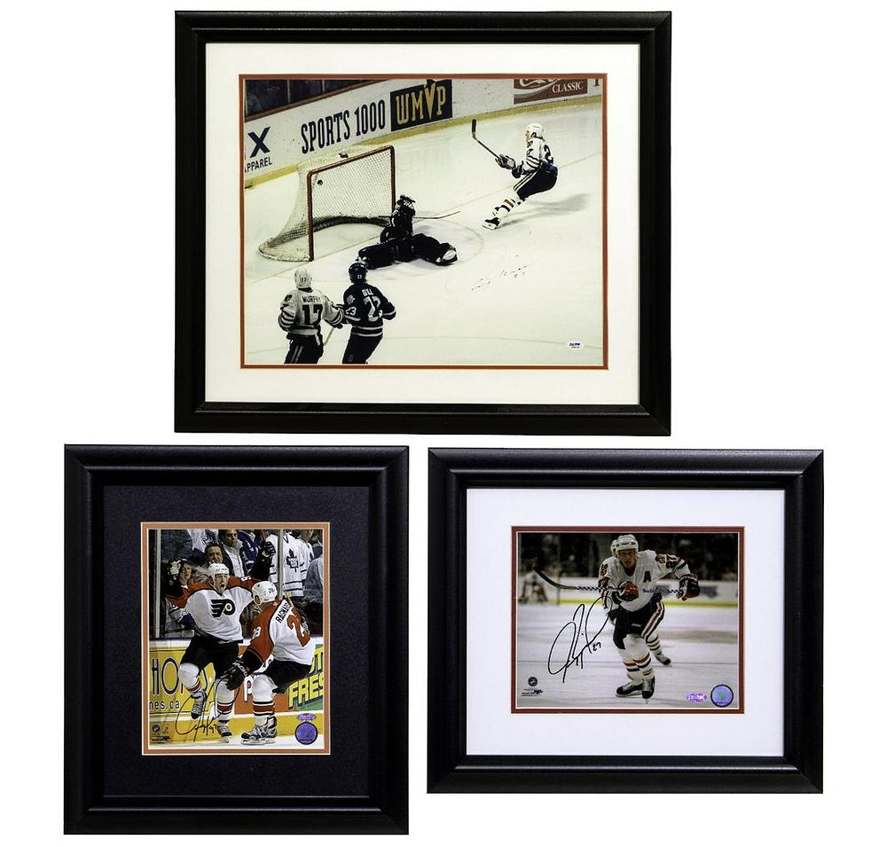 Lot 308: Philadelphia Flyers Roenick Signed Photographs