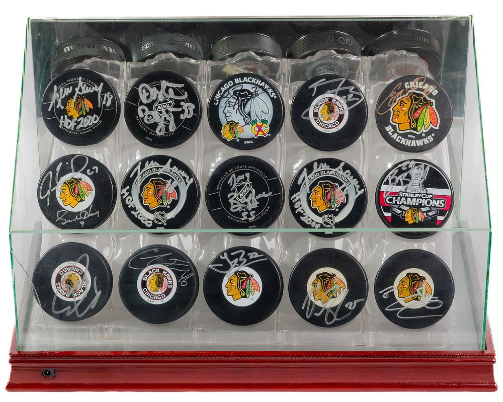 Lot 321: Chicago Blackhawks Signed Hockey Puck Display