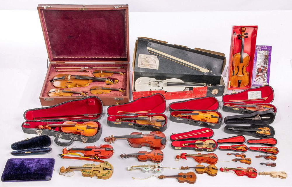 Lot 192: Model and Doll Violin Assortment