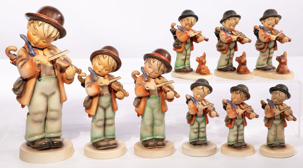 Lot 260: Hummel Figurine Assortment
