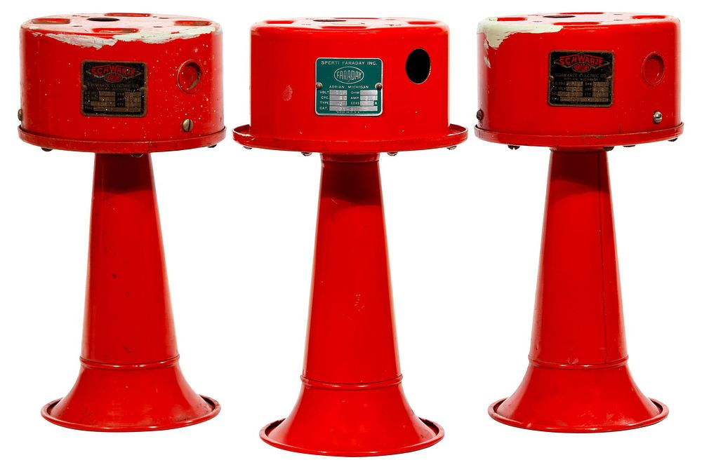 Lot 277: Sperti and Schwarze Faraday Firetruck Horn Siren Assortment