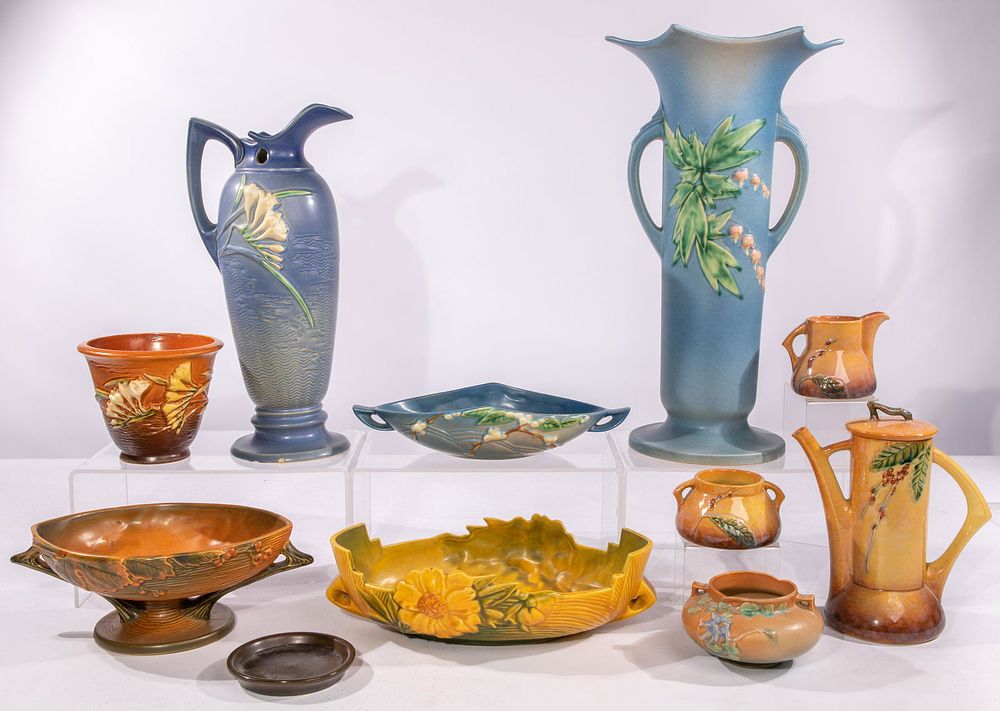Lot 281: Roseville Pottery Collection