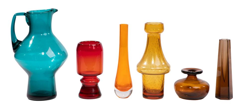 Lot 319: MCM Glass Assortment