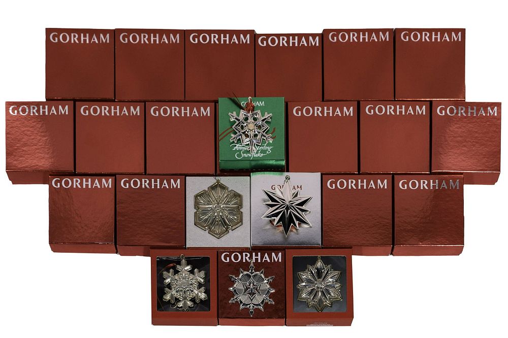 Lot 167: Gorham Sterling Silver Snowflake Ornament Assortment