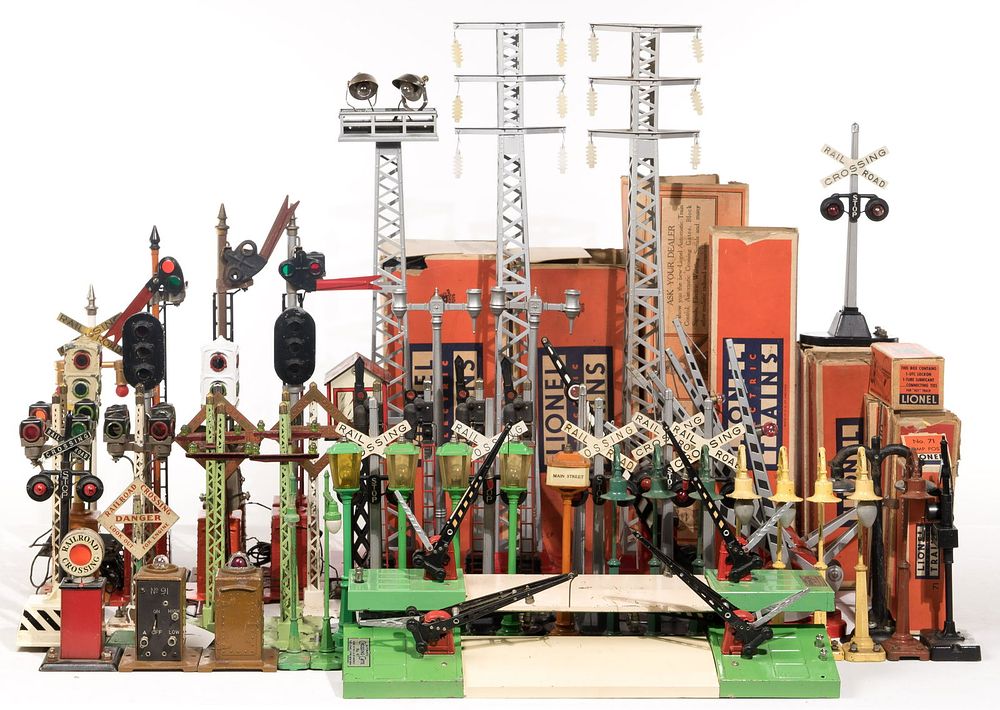 Lot 184: Lionel Model Train Accessory Assortment