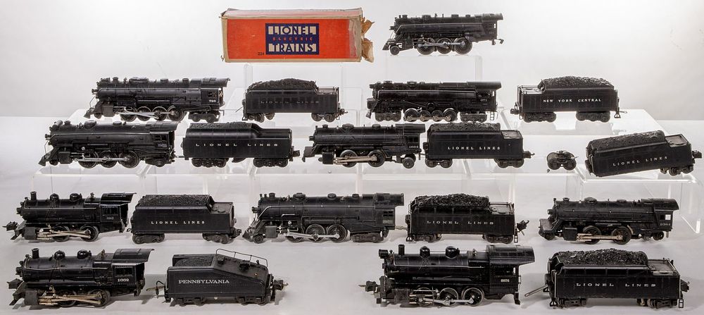Lot 189: Lionel O-Gauge Model Train Assortment