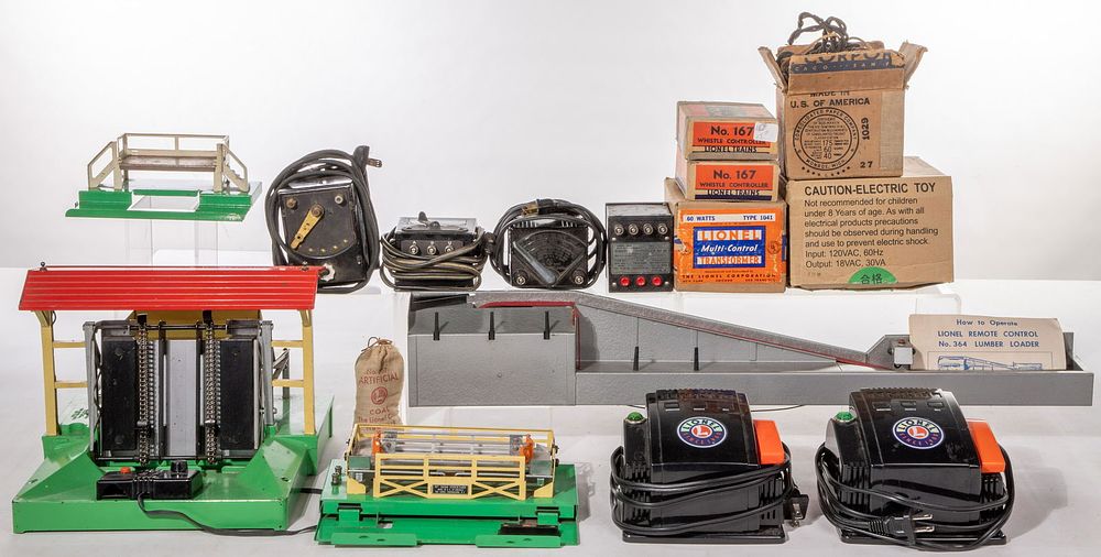 Lot 204: Lionel Model Train Accessory Assortment