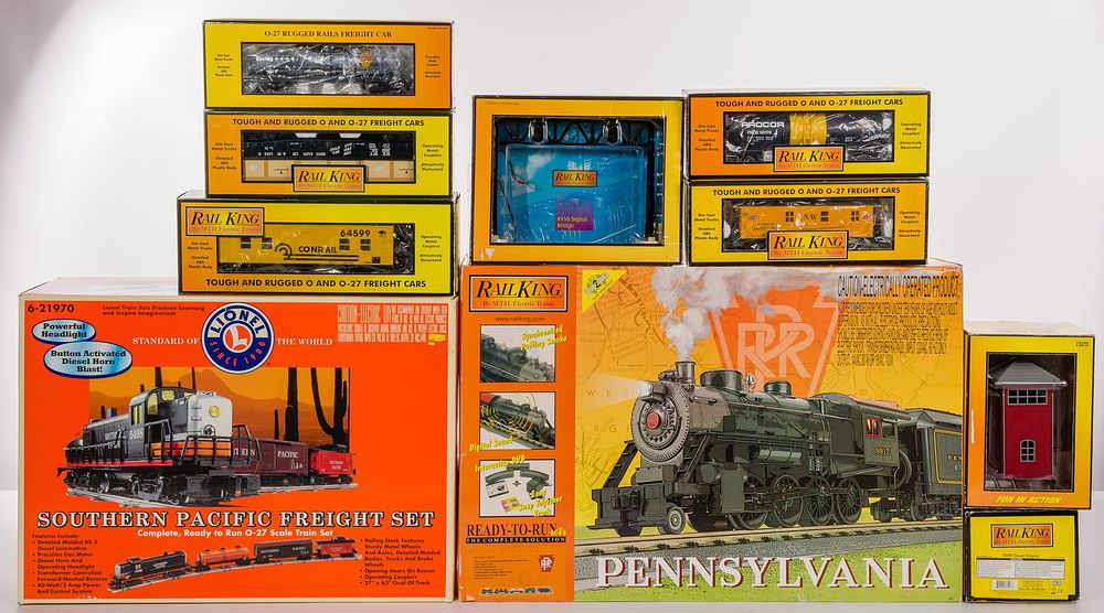 Lot 205: Lionel O-Gauge Model Train Assortment